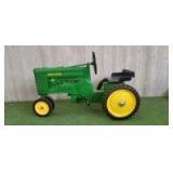 Pedal Scale Ertl John Deere Model A