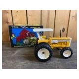 1/16 Scale Ertl Minneapolis-Moline G750