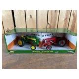 1/16 Scale RC2 John Deere 330 and 430 Dubuque Collector Set