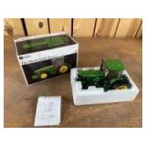1/32 Scale Ertl John Deere Precision Classics 8400
