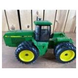 1/16 Scale Ertl John Deere 8760