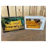 1/16 Scale Ertl John Deere 430 Crawler