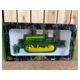 1/16 Scale Ertl John Deere 420 Crawler w/ Blade