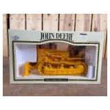 1/16 Scale Ertl John Deere 420 Crawler w/ Blade