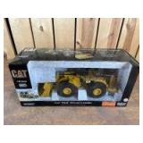 1/50 Scale Norscot Caterpillar 994F Wheel Loader