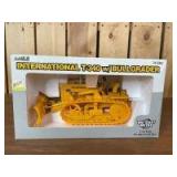 1/16 Scale Ertl Case IH T-340 w/ Bullgrader