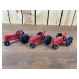 1/32 Scale Scale Models Generic (3)-Scale Models Museum plastic tractors