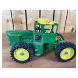 1/16 Scale Ertl John Deere 7520