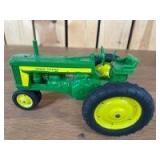 1/16 Scale Ertl John Deere 620