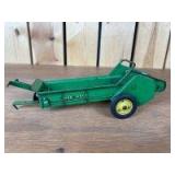 1/16 Scale Eska John Deere Model L spreader