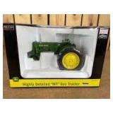 1/16 Scale Spec Cast John Deere MT Gas Tractor