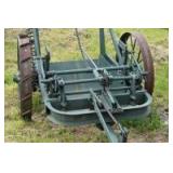 1925 Euclid pull type 1/2 yard scoop
