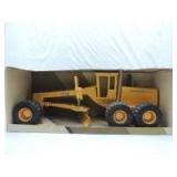 1/16th Ertl John Deere 772B