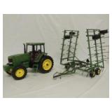 1/16th Ertl/Custom John Deere (2)-items
