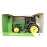 1/16th Ertl John Deere 8400