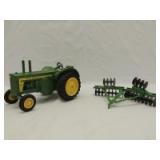 1/16th Trumm Custom/Custom John Deere (2)-items