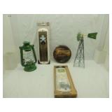 John Deere (5)-memorabilia items