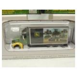 1/64th Ertl John Deere (16)-items
