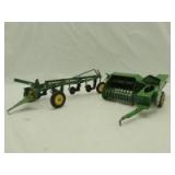 1/16th Eska/Ertl John Deere (2)-implements