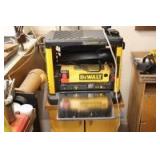 DeWalt DW733 12 1/2" Portable Thickness Planer