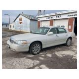 2005 Lincoln Town Car