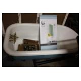 Claw foot bath tub