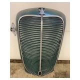Ford V8 Grille