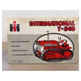1/16 IH T-340 Crawler NIB Ertl