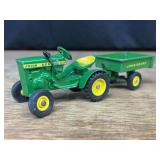 1/16 John Deere 110 L&G + Cart Ertl
