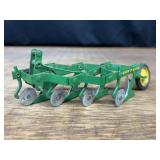 1/16 John Deere Plow Eska