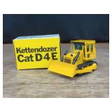 1/50 Caterpillar D4E Crawler NIB NZG