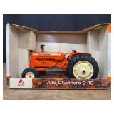 1/16 AC D19 NIB Ertl
