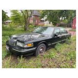 Lincoln town car