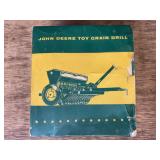 1/16 John Deere Grain Drill Eska - Box Only