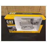 1/16 Caterpillar 2-Ton Crawler NIB Norscot