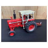 1/16 IH 1026 w/Log Splitter Custom