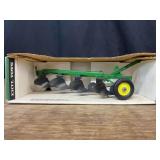 1/16 John Deere Plow NIB Ertl