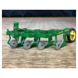 1/16 John Deere Plow Eska