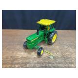 1/16 John Deere 4520 2001 NFTS Ertl