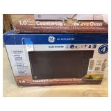 GE Appliances 1.6 Cubic Foot Countertop Microwave Oven