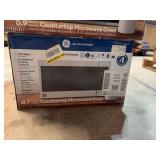 GE Appliances 0.7 Cubic Foot Countertop Microwave Oven