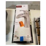 Pfister Brea Bathroom Faucet and Glacier Bay McKenna Kitchen Faucet Lot