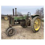 John Deere Unstyled Model B Row Crop