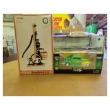 (2) John Deere Car + Pump Jack NIB Ertl
