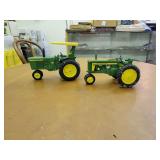 (2) 1/16 John Deere 620 + 3020 Ertl
