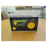 1/16 John Deere 720 Precision NIB Ertl