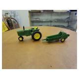 (2) 1/16 John Deere 3020 + Spreader Ertl/Eska
