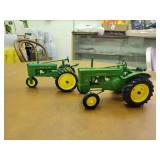 (2) 1/16 John Deere 60 + HN Ertl
