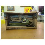 1/10 John Deere 440 Cyclone Snowmobile NIB Suttle Toys