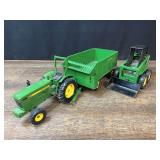 (3) 1/16 John Deere 950, Skid Loader, Chuck Wagon Ertl